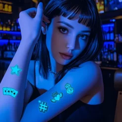 12 Kreativa Blå Självlysande Tatueringar för Barer, Danser och Musikfestivaler><noscript><img width=