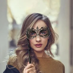 AcserGery 2025 Senaste Modell Venetiansk Halloween Mardi Gras Party Mask med Hållpinne, Karneval Handhållen Metall Fjäder Strass Maskerad><noscript><img width=