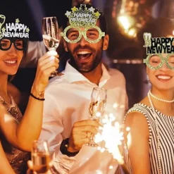 6 st Nyårsglasögon Nyårshatt Kronformade Solglasögon Svart Guld Nyår Fotoautomat Rekvisita med Glitterglasögon><noscript><img width=