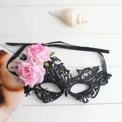 2 stycken sammetsrosmasker - Klassisk maskeradbal><noscript><img width=