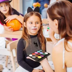 Ansiktsmålningskit - 15 Livfulla Färger Icke-Toxisk Tvättbar Smink för Barn & Vuxna | Vattenbaserad Halloween, Fest, Cosplay | Inkluderar 2 Penslar & Palett | Fyndiq><noscript><img width=