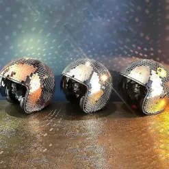 Discokuls-hjälm med infällbart visir för coola nattklubbsrekvisita (silver)> Huvudbonader
