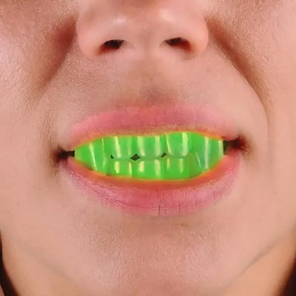 Halloween-Tänder som lyser i mörkret - Fångtänder för utklädning och låtsaslek> Tillbehör