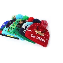 Julmössa med Jultomte- och älgmotiv, stickad mössa med LED-ljus, tecknad film, julklapp till barn, nyårstillbehör (F)><noscript><img width=