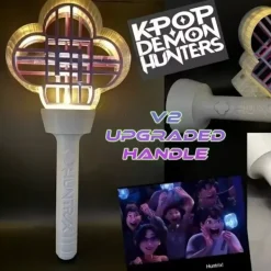 ATELA KPop Demon Hunter Light Stick Cosplay Konsert Hejarklacksstav Färgglada lampor Stödpryl Grupp Halloweenfest Rekvisita Tillbehör><noscript><img width=