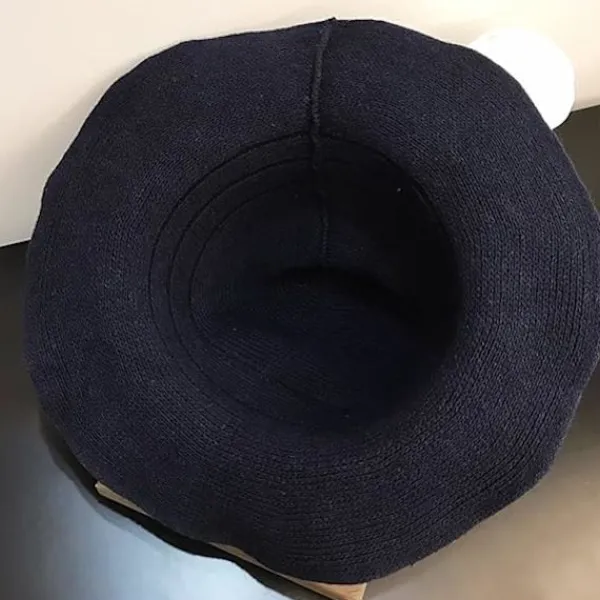 Kvinnors hopfällbara bredbrättad stickad häxhatt för Halloween-kostym Da> Huvudbonader