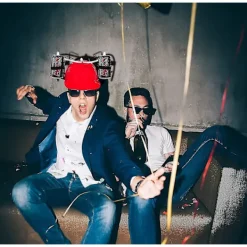 Öl- och Sodahjälm Partyhatt> Huvudbonader