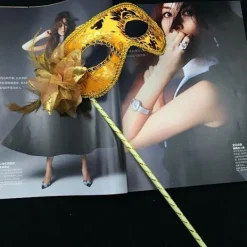 Maskeradmask med handtag Venetian Halv Ansikte Blomma Sexig Halloween Mask Dans Bröllopsfest Dekorationer> Masker