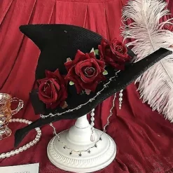 Mörk Gotisk Svart Stickad Häxhatt med Ros för Kvinnor och Flickor Bredbrättad Spetsig Modern Trollkarlhatt för Halloween (Häxhatt med Röd Ros)><noscript><img width=