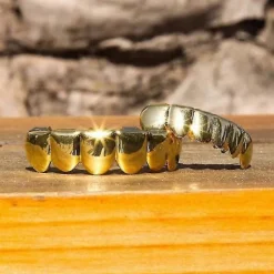 FMYSJ Nya Anpassade 14k Guldpläterade Hip Hop Tand Grillz Caps Övre & Nedre Grill Fang Set (FMY) 1 Pcs> Tillbehör