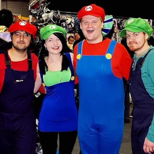 Super Mario-dräkt Luigi-hatt Mario Halloween-dräkt keps hängslen 4 handskar 14 mustascher 4 knappar Cosplay-dräkt karneval barn män kvinnor> Tillbehör