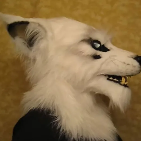 Varulvsmask med glödande ögon, rörliga öron och käkar för Halloween Cosplay-fest> Masker